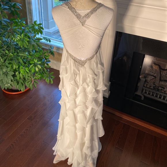 🌻SOLD🌻🌻🌻LAURA PETITES~Gown with Sequin and Ruffle Detail - Picture 5 of 15